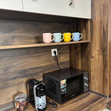 Apartment Stylish With Free Parking By Apartmax *