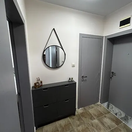 Stylish With Free Parking By Apartmax Apartment