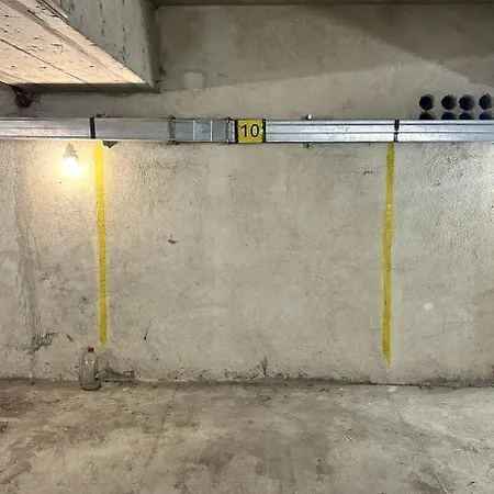 Stylish With Free Parking By Apartmax Apartment *